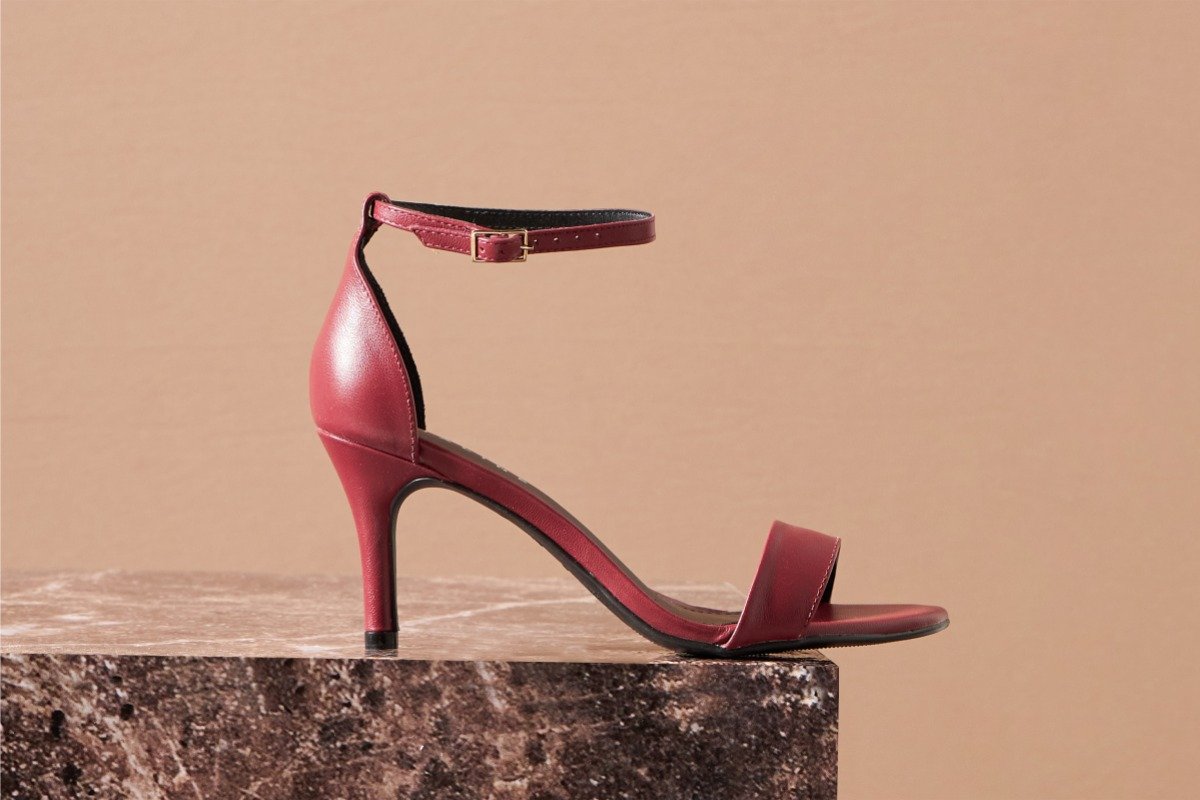 sandalia vermelha